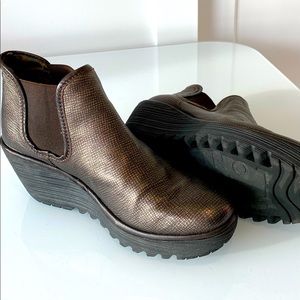 Fly London Yoss size 38 slip on ankle boot